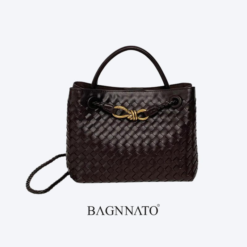 Bolsa Satchel em Couro Feminina com Fivela de Metal