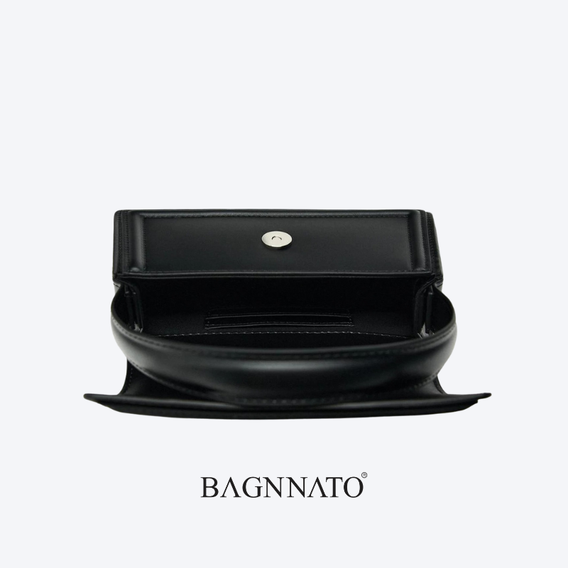 Bolsa Satchel em Couro Feminina Yelena