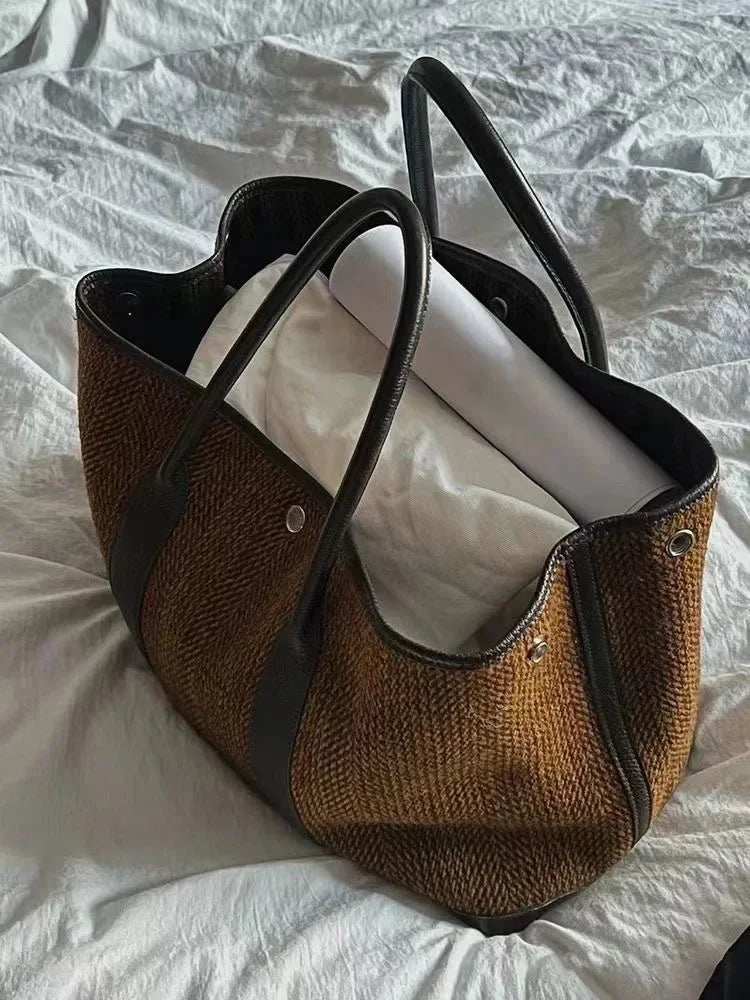Novo nicho pequeno alto nível de aparência moda feminina temperamento lã ombro único carregando grande saco tudo-em-um mochila