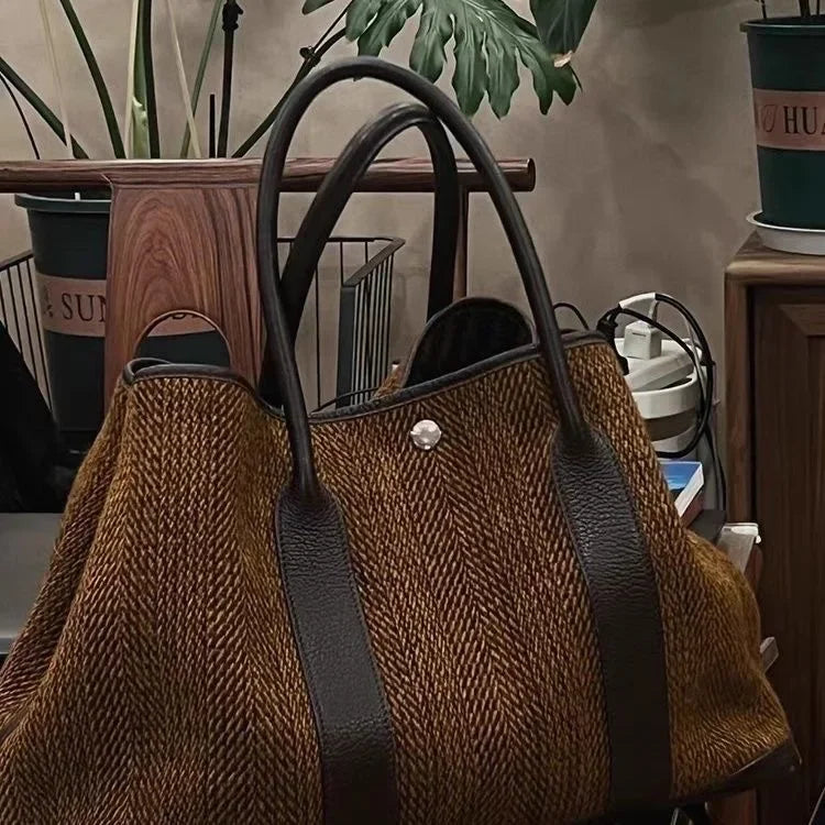 Novo nicho pequeno alto nível de aparência moda feminina temperamento lã ombro único carregando grande saco tudo-em-um mochila