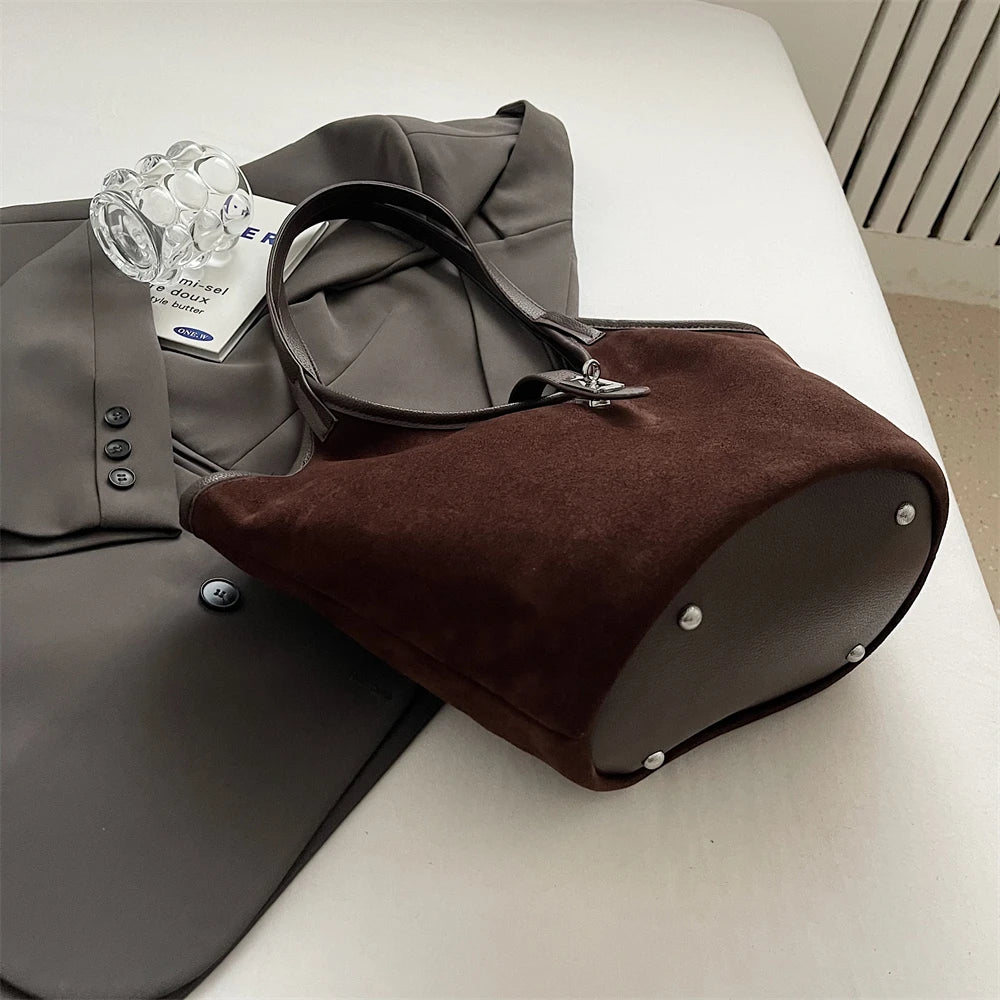 bolsa femimina bolsa grife luxo bolsa feminina elegante bolsas em promoção MOODS Mini Bucket Bolsas De Ombro Para As Mulheres Faux Suede Commuter Tote Bag Grande Capacidade Underarm Hobo Bag 2024 Inverno Novas Bolsas
