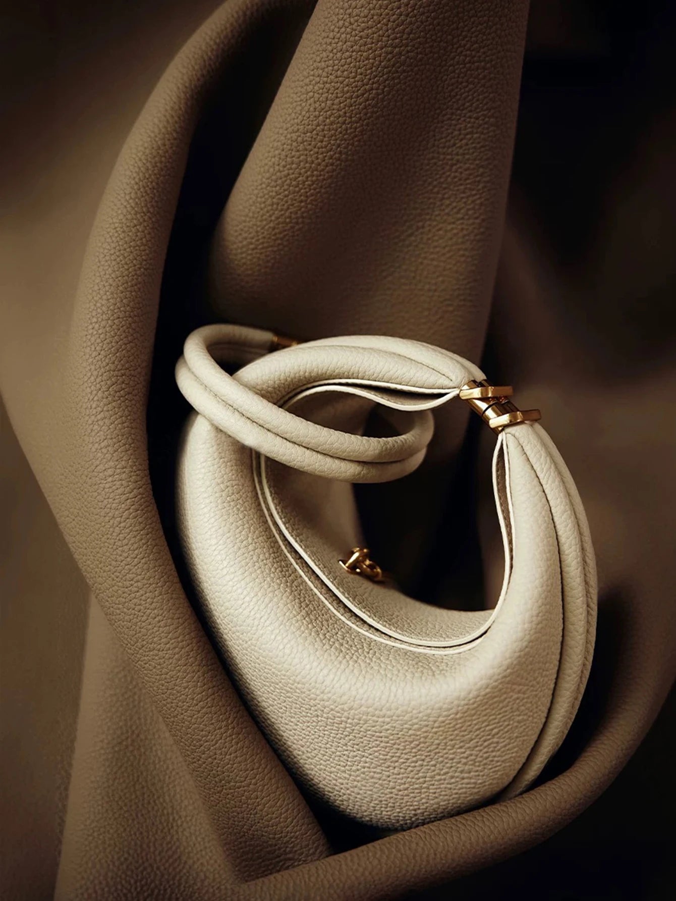 Bolsa crescente de pinho versátil, fresca e casual, elegante e luxuosa bolsa de axila de um ombro