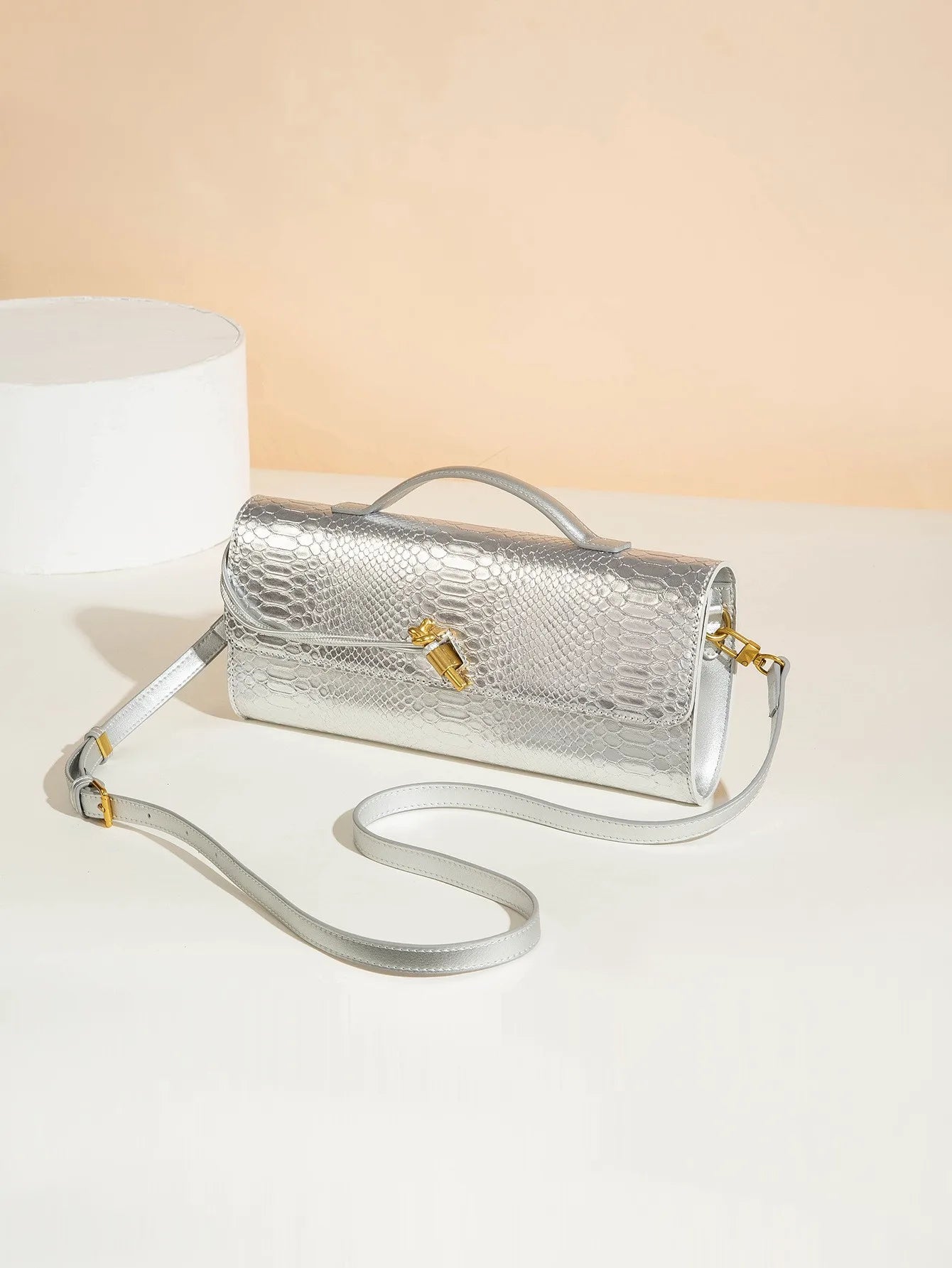 Saco borgonha cereja vermelho envelope vinho vermelho envelope de luxo nova bolsa moda europeia e americana crocodilo flip mão órgão b
