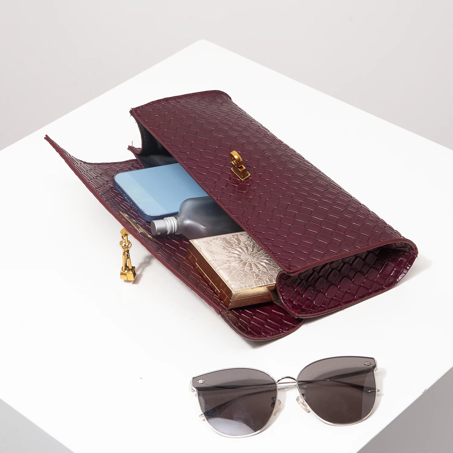 Baguette tecido de couro artificial retrô, embreagem feminina flip, bolsa de noite elegante, carteira borgonha, festa de vestido feminino, item de casamento (padrão aleatório)