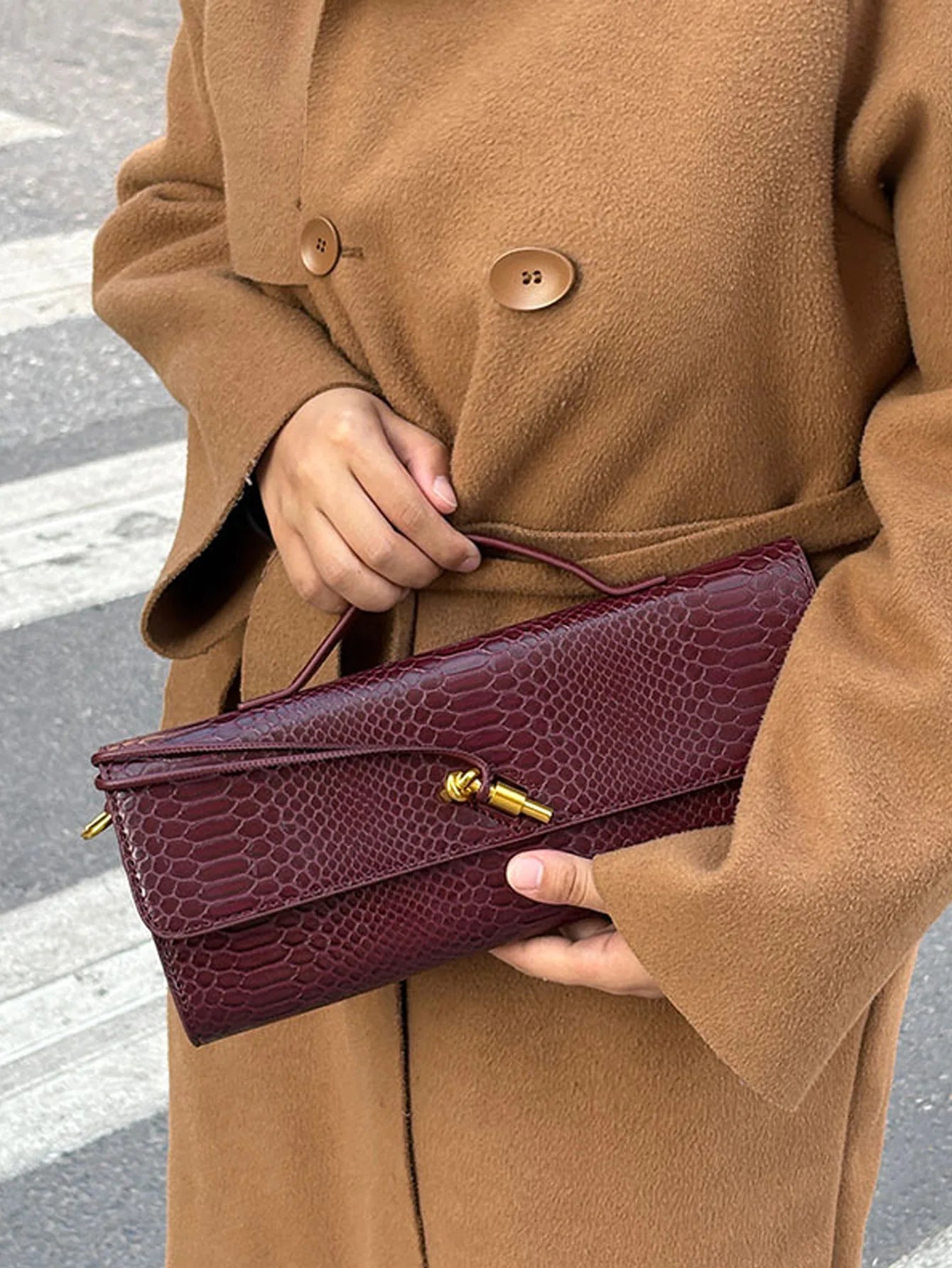 Saco borgonha cereja vermelho envelope vinho vermelho envelope de luxo nova bolsa moda europeia e americana crocodilo flip mão órgão b