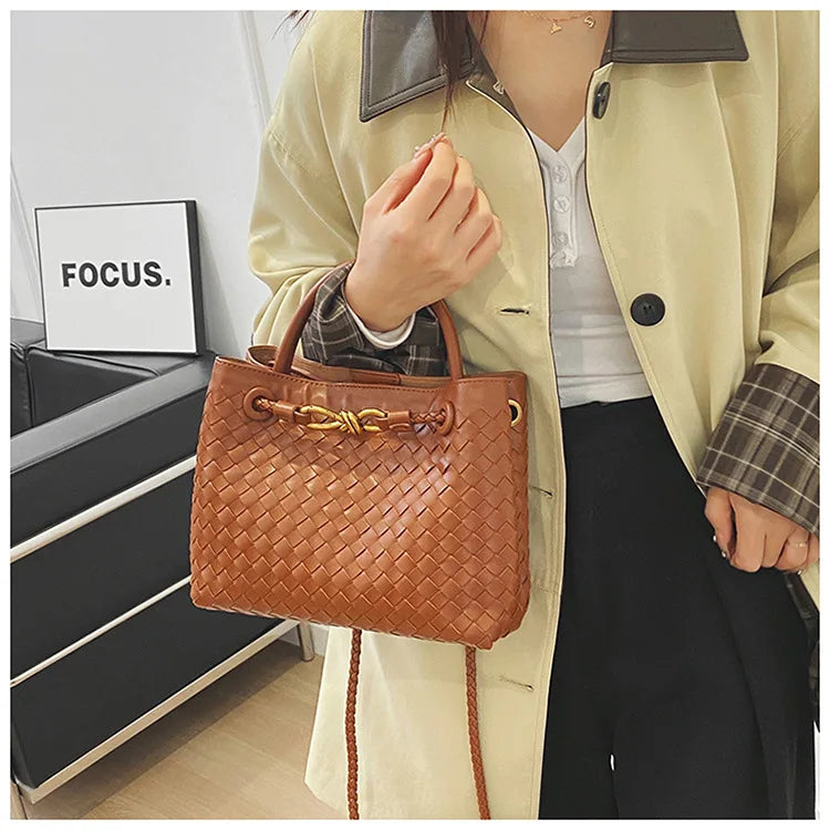 2025 Novo! Bolsa feminina elegante com fivela de corda de metal tecida à mão - multifuncional, ideal para viagens e deslocamento