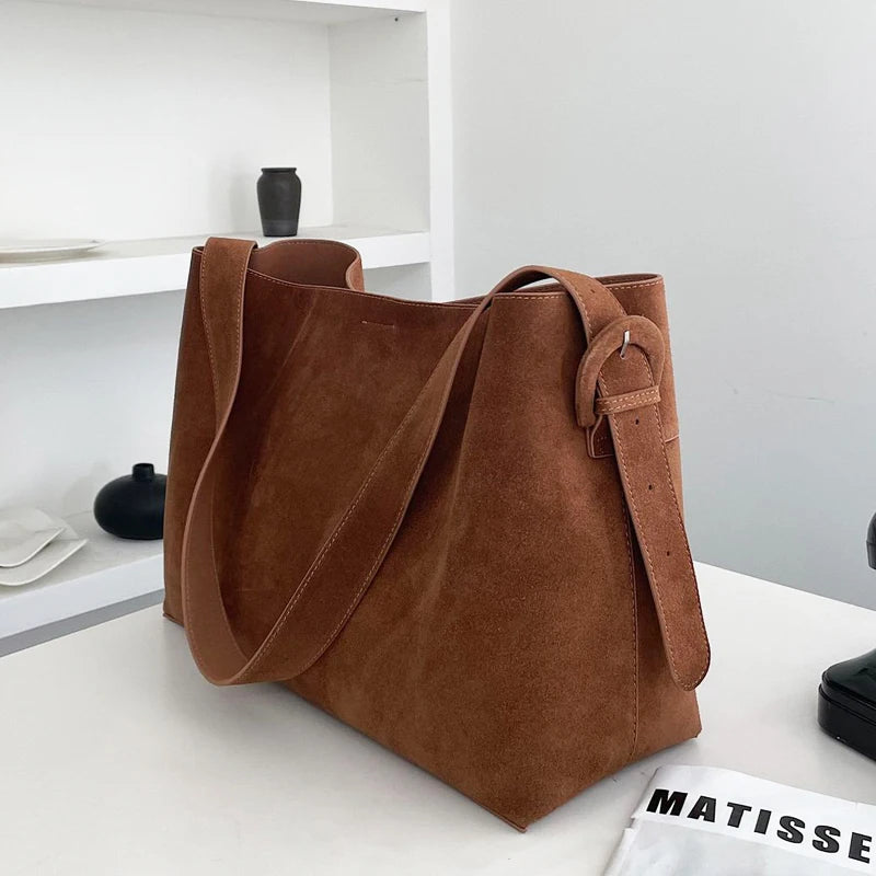 Bolsas de couro genuíno coreanas para mulheres bolsas e bolsas de grife de luxo 2024 novas em couro de vaca de grande capacidade com bolso interno bolsa de ombro nas axilas alta qualidade Frete grátis Envio rápido cheg