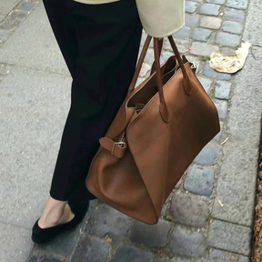 Bolsa em Couro Genuíno Feminina Endria