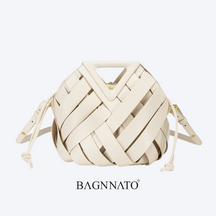 Bolsa Satchel em Couro Feminina Lune