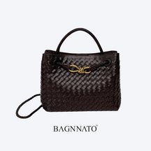 Bolsa Satchel em Couro Feminina com Fivela de Metal