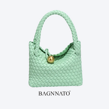 Bolsa Satchel em Couro Feminina Antonieta
