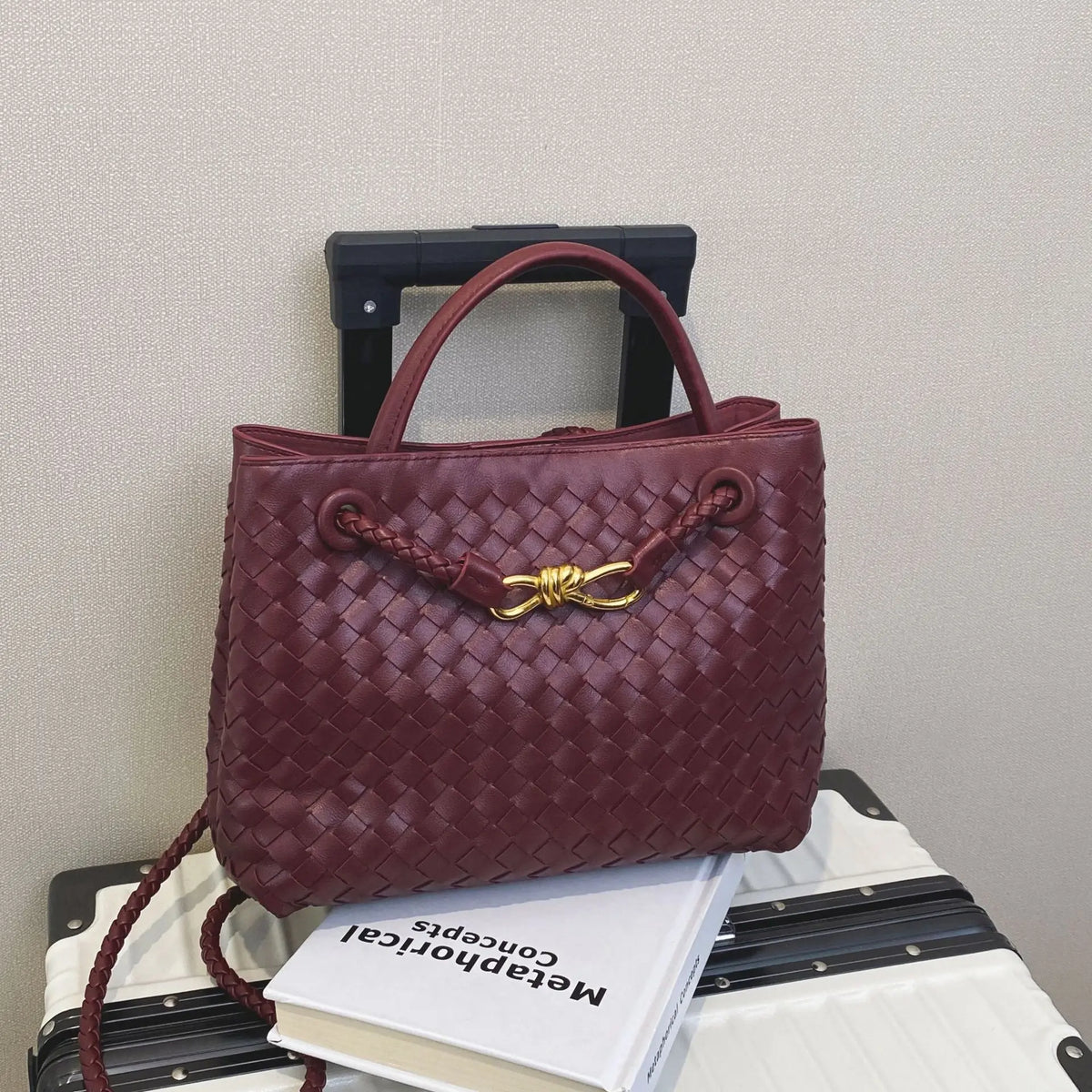 2025 Novo! Bolsa feminina elegante com fivela de corda de metal tecida à mão - multifuncional, ideal para viagens e deslocamento