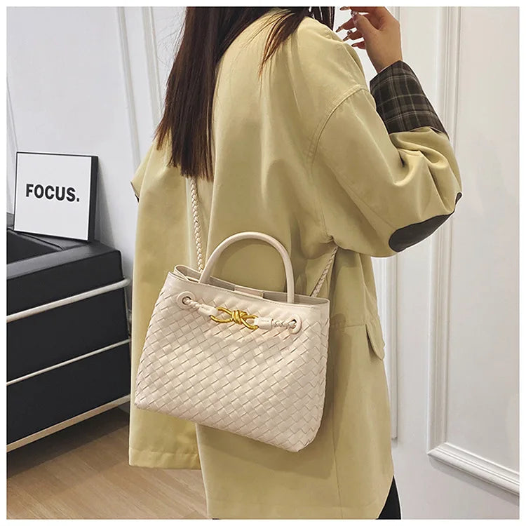 2025 Novo! Bolsa feminina elegante com fivela de corda de metal tecida à mão - multifuncional, ideal para viagens e deslocamento
