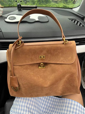 Sacolas de camurça sintética vintage para mulheres bolsas de designer de luxo e bolsas 2024 novo em bloqueio decoração grande capacidade alça superior nas axilas bolsa de ombro alta qualidade Frete grátis