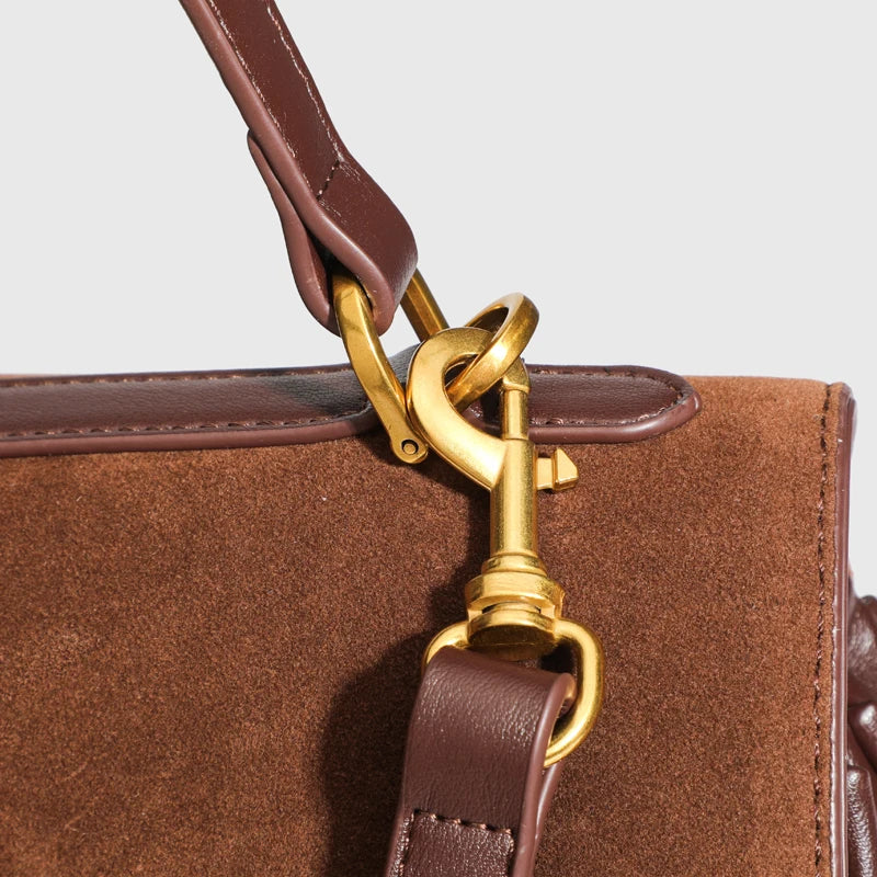 Sacolas de camurça sintética vintage para mulheres bolsas de designer de luxo e bolsas 2024 novo em bloqueio decoração grande capacidade alça superior nas axilas bolsa de ombro alta qualidade Frete grátis
