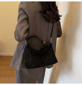 Bolsa retrô avançada para mulheres 2024 nova bolsa de ombro fosca texturizada com grande capacidade bolsa crossbody para deslocamento