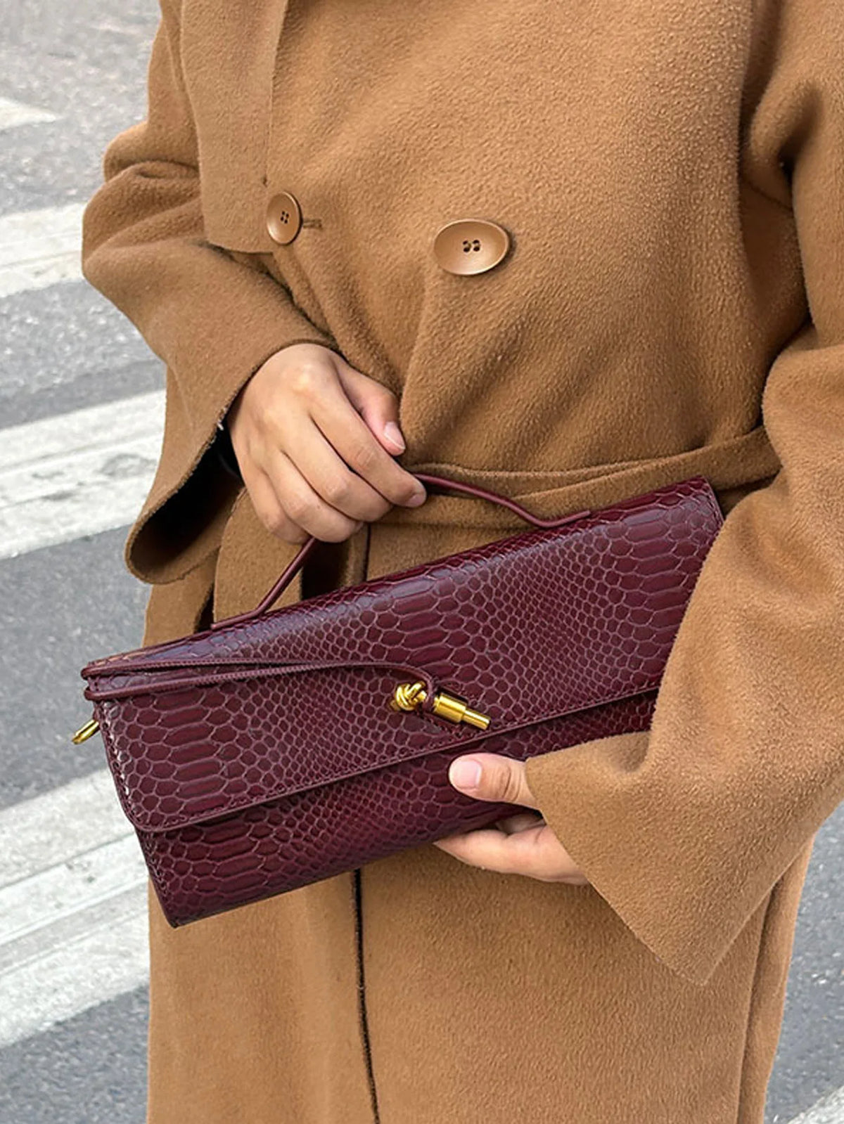 Saco borgonha cereja vermelho envelope vinho vermelho envelope de luxo nova bolsa moda europeia e americana crocodilo flip mão órgão b
