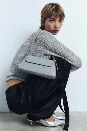 Nova bolsa feminina moda sacos de ombro flip capa cor sólida saco de mão lazer versátil nicho design commuter axilar sacos